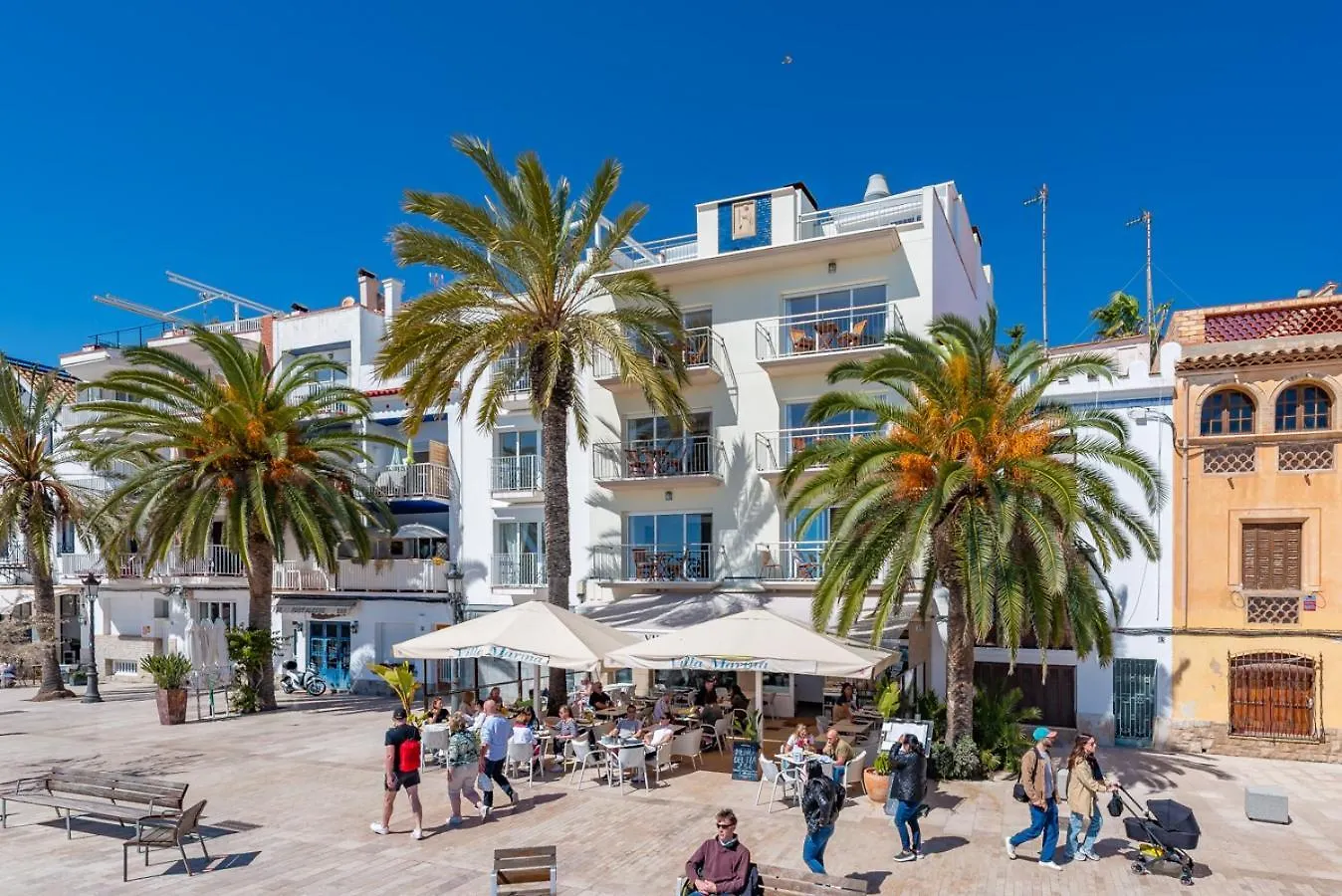 Insitges Sant Sebastia'S Beach Sitges