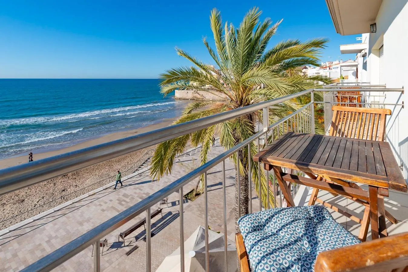 Insitges Sant Sebastia'S Beach 시체스